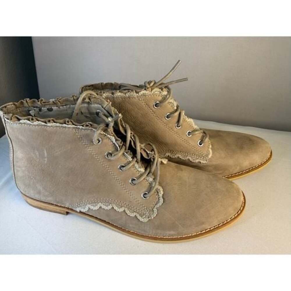 Gianni Bini Taupe Nubuck Leather Lace Trim Lace-Up Ankle Boots Women’s